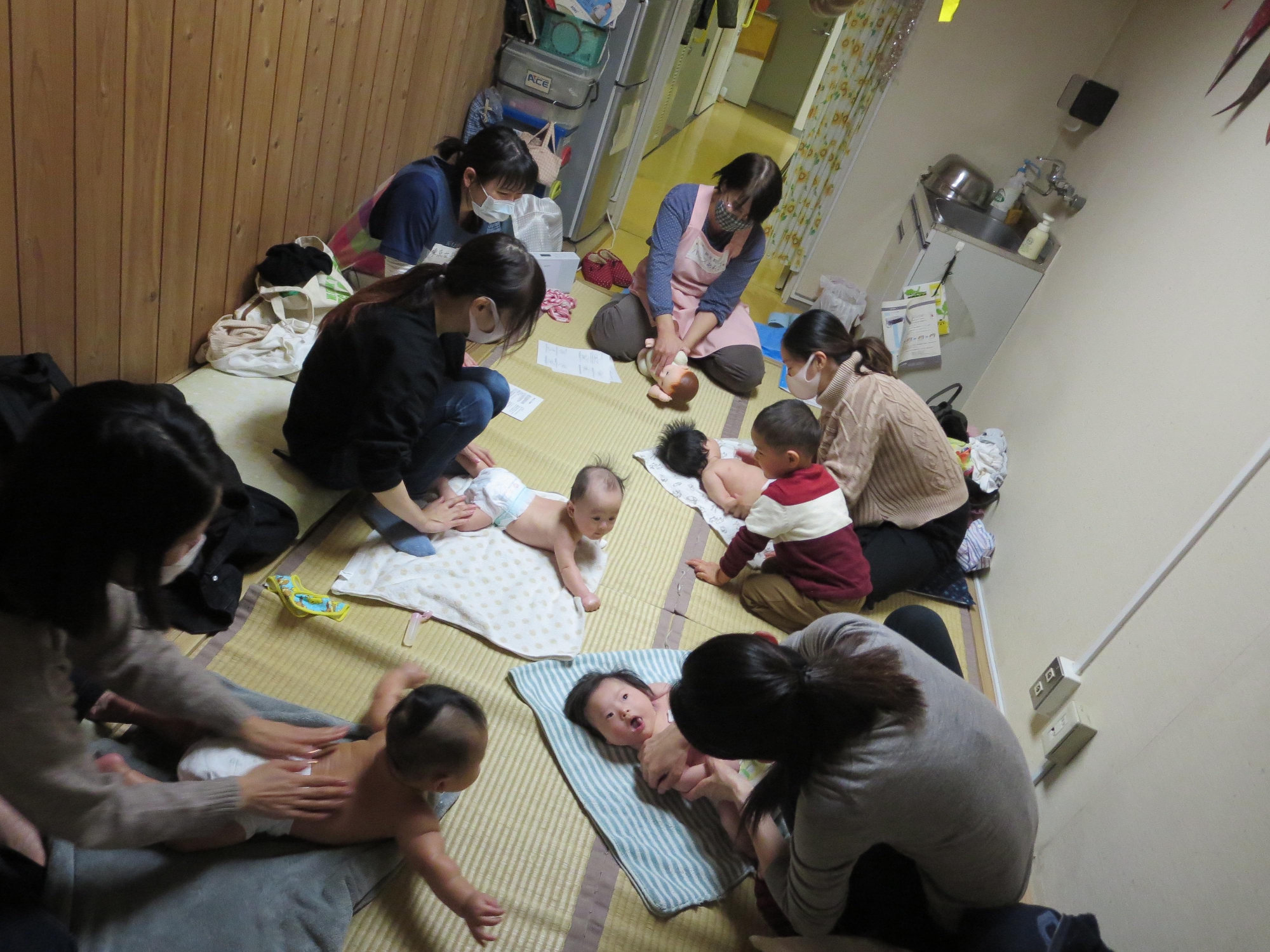 ベビーマッサージを行いました。